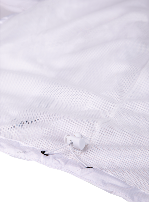 WINDBREAKER WHITE
